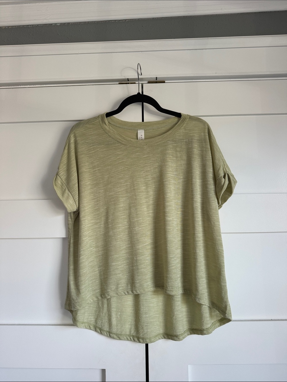 Hayden LA Sage High-Low Short Sleeve Tee